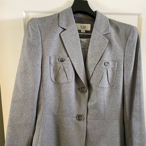 Le Suit Petite Gray Pant Suit